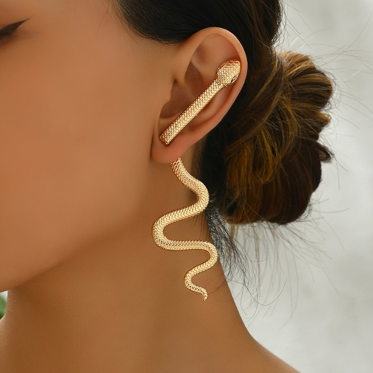 Golden Knot Pearl Drop Earrings – Timeless Elegance with a Modern Twist - Brillare Bijou