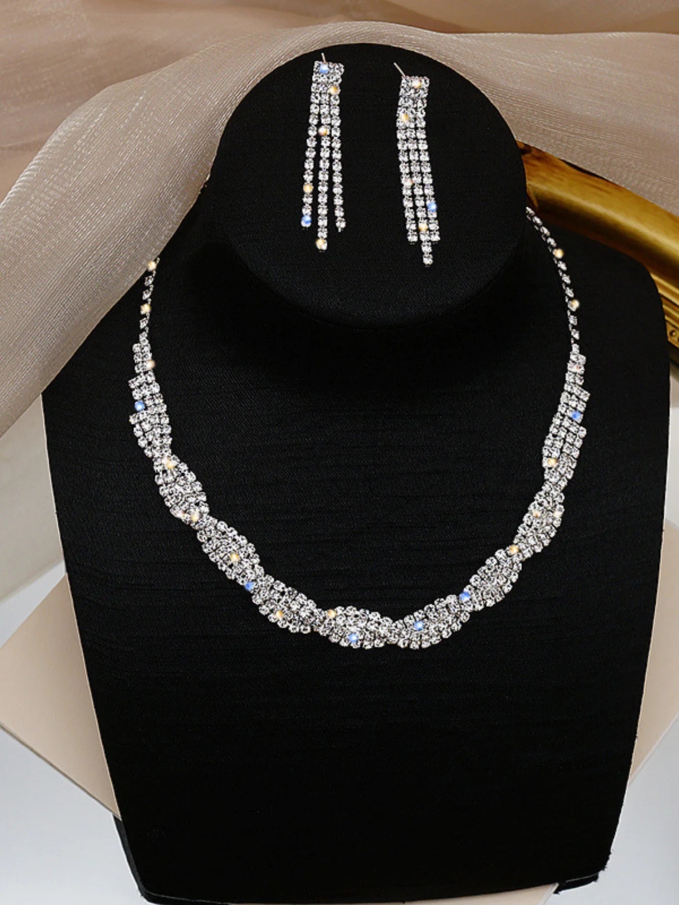4-piece fashionable women's jewelry set with claw chains, rhinestones, necklaces, earrings, bracelets, gorgeous jewelry accessor - Brillare Bijou