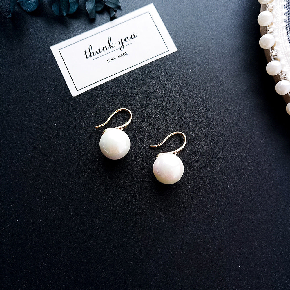 Modern Pearl Glow Earrings – 18K Gold-Plated Studs for Everyday Elegance - Brillare Bijou